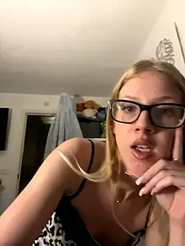 RosieLovexoxx online show from 29, 11, 2025