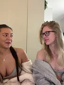 RosieLovexoxx online show from 9, 1, 2026