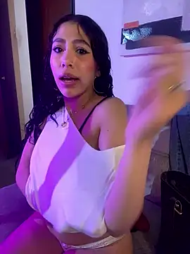 MiaScott Pink online show from 14, 1, 2026