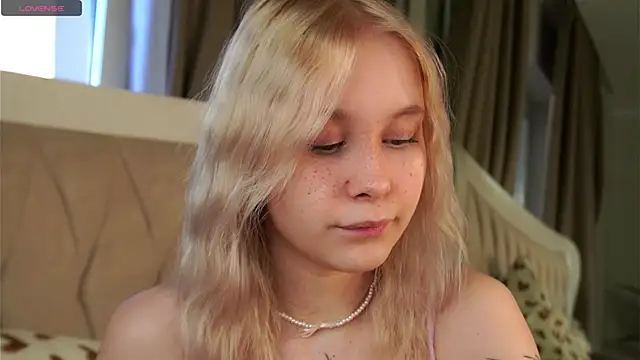 AunclreaVache online show from 7, 4, 2026