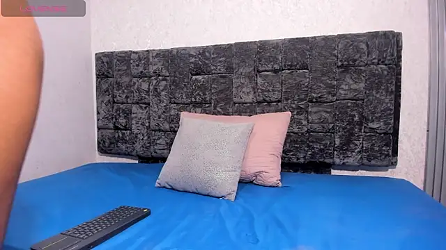 Brizza H033 online show from 9, 3, 2026