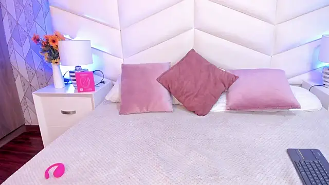 Snapshot of Lizzi_Hotman_ chatting on 10, 2, 2026 Lizzi Hotman online show from 10, 2, 2026