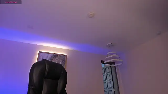 LisaFlowers  online show from 28, 2, 2026