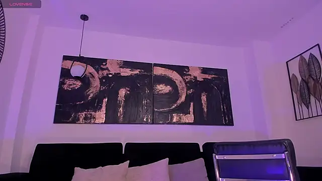 LisaFlowers  online show from 11, 4, 2026