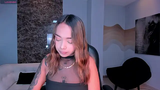 AmbarOwens online show from 21, 12, 2025