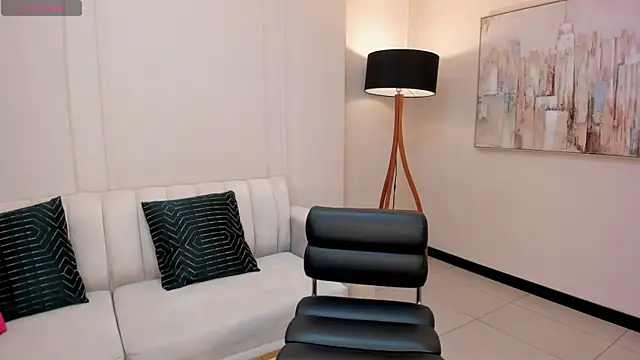 AmbarOwens online show from 4, 12, 2025