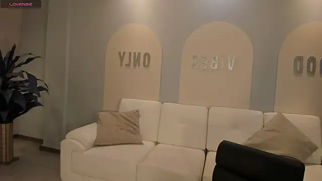 AmbarOwens online show from 7, 1, 2026