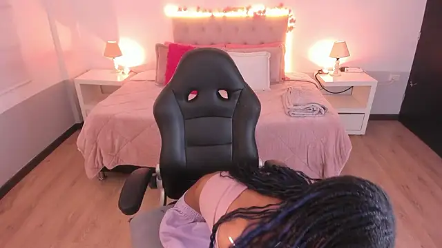 Samantha spike2 online show from 12, 3, 2026