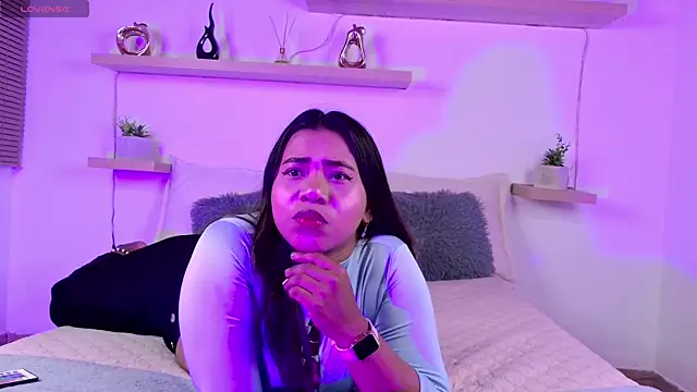 Lunaartistry online show from 29, 11, 2025