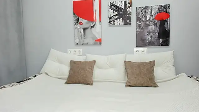 Comely Camillla online show from 15, 2, 2026