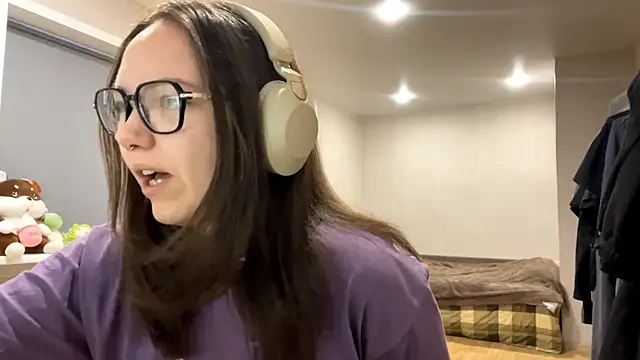 KerriMcbreen online show from 19, 12, 2025