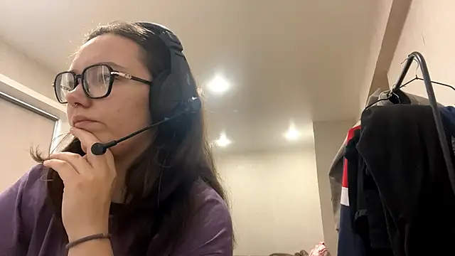 KerriMcbreen online show from 5, 12, 2025