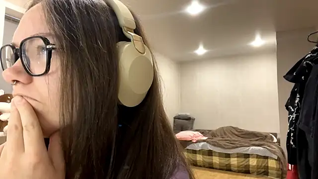 KerriMcbreen online show from 20, 12, 2025