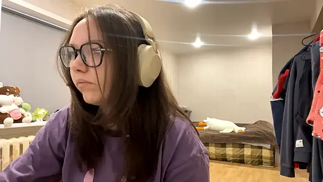 KerriMcbreen online show from 17, 12, 2025