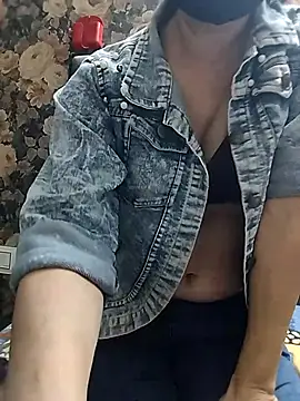 Queencandy736 online show from 10, 1, 2026