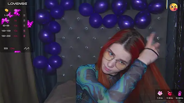 Emily Kente online show from 4, 12, 2025