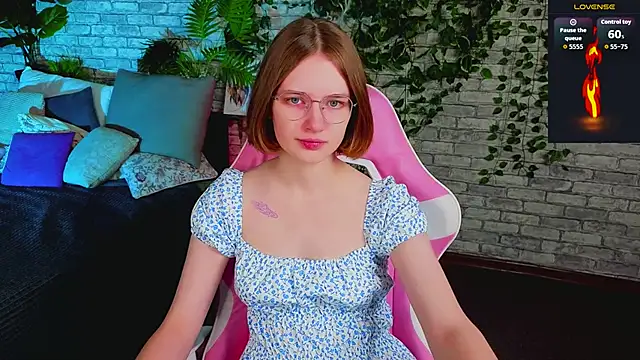 Snapshot of Mia_Mooore chatting on 1, 2, 2026 Mia Mooore online show from 1, 2, 2026