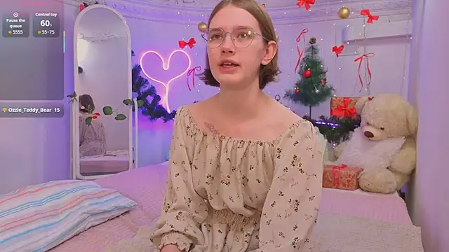 Mia Mooore online show from 7, 1, 2026