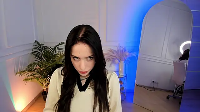 Blushie Girl online show from 28, 11, 2025