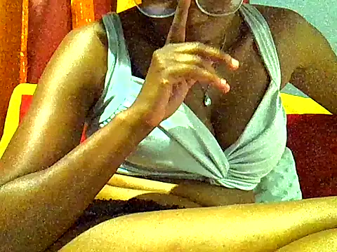 PreettyTee online show from 16, 4, 2026