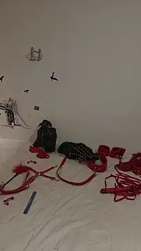 Emma Everett online show from 9, 1, 2026