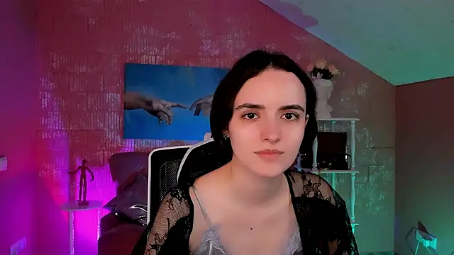 KateWillows online show from 16, 3, 2026