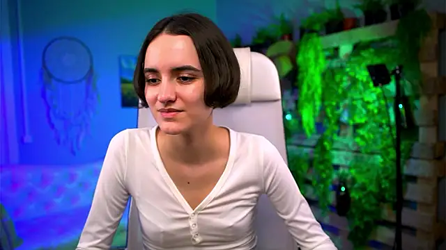 KateWillows online show from 2, 3, 2026