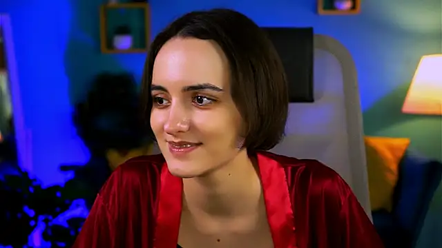 KateWillows online show from 3, 2, 2026