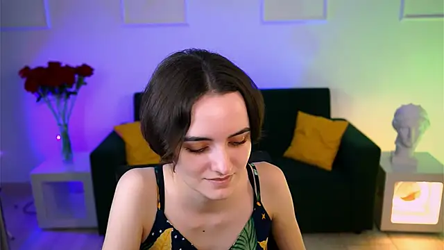 KateWillows online show from 5, 12, 2025