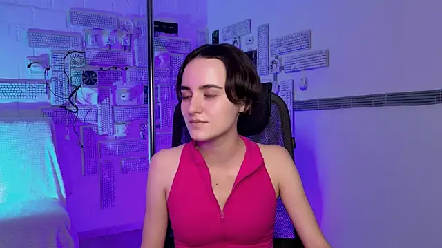 KateWillows online show from 30, 11, 2025