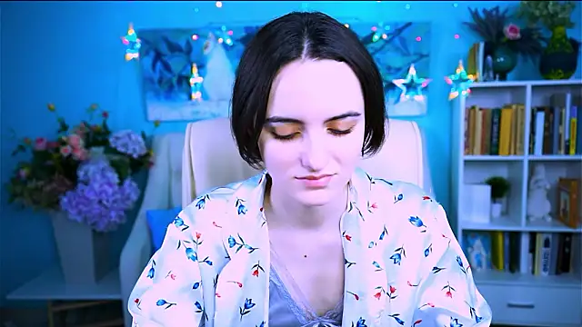 KateWillows online show from 4, 2, 2026