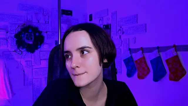 KateWillows online show from 16, 12, 2025