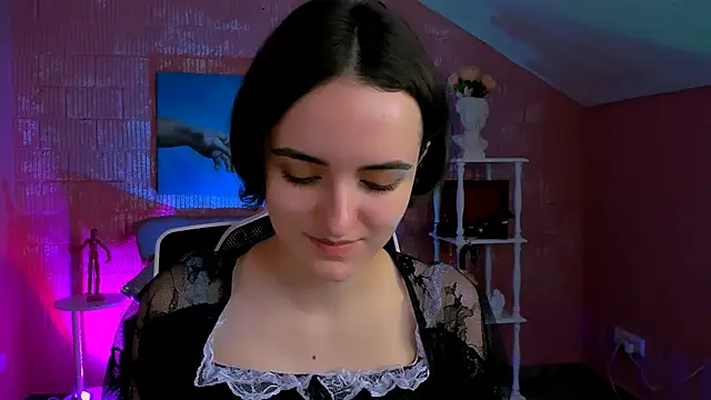 KateWillows online show from 6, 3, 2026