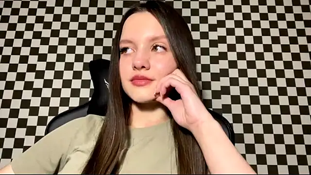 ConchitaMaestas online show from 16, 12, 2025