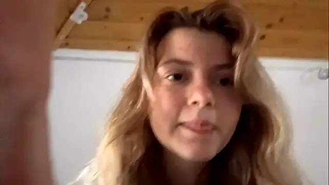 Snapshot of AlanaPostell chatting on 30, 11, 2025 AlanaPostell online show from 30, 11, 2025