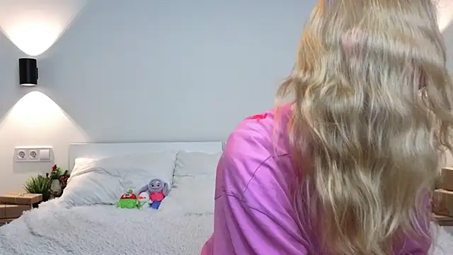 GhisllaineWestler online show from 9, 2, 2026