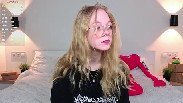 GhisllaineWestler online show from 2, 3, 2026