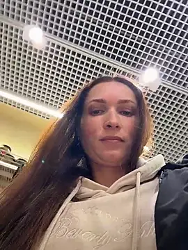 ZaraHill online show from 3, 12, 2025