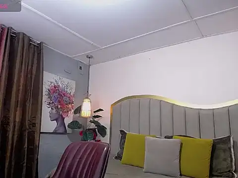 Snapshot of alyson_ethan chatting on 4, 2, 2026 alyson ethan online show from 4, 2, 2026