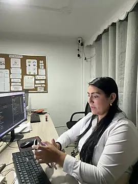 wildwhispers15 online show from 14, 1, 2026