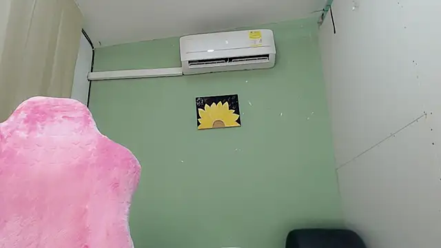 Mishell hot  online show from 7, 1, 2026