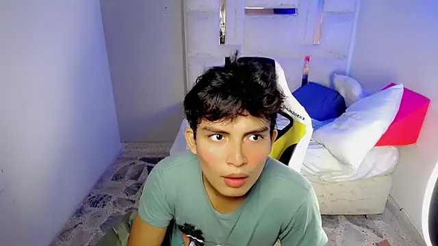 Green XoX online show from 13, 1, 2026