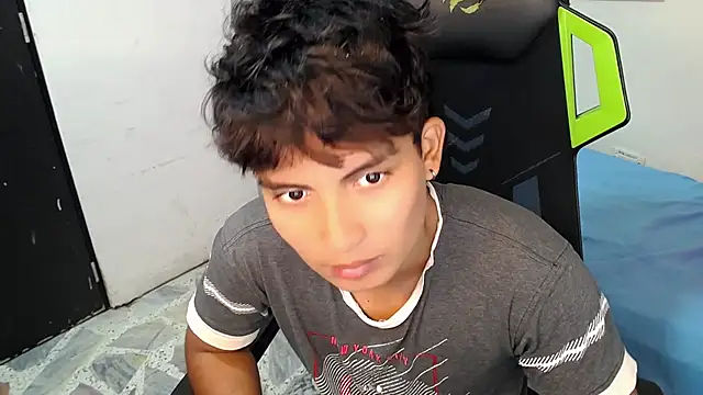 Green XoX online show from 30, 11, 2025