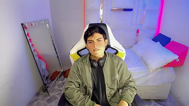 Green XoX online show from 10, 1, 2026