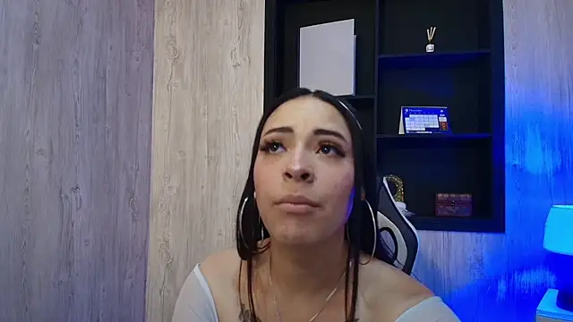 CRISTAL VIOLETA online show from 10, 1, 2026