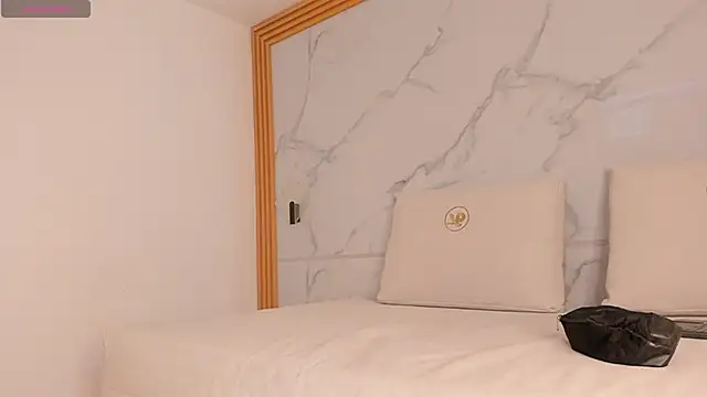 ayla velt online show from 15, 4, 2026