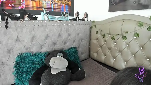 Melody Prescott online show from 3, 2, 2026