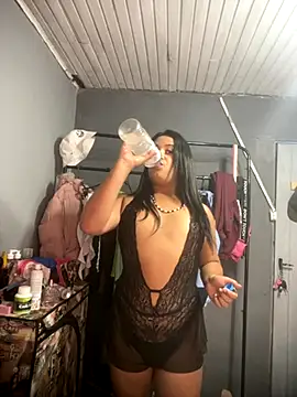 Snapshot of larysinha chatting on 4, 12, 2025 larysinha online show from 4, 12, 2025