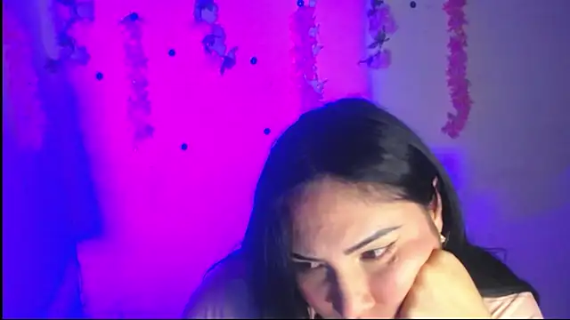 Emy cutee online show from 10, 3, 2026