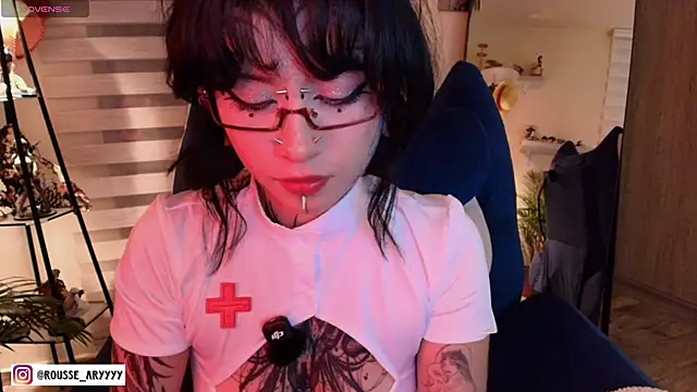 Snapshot of AryRousse chatting on 9, 4, 2026 AryRousse online show from 9, 4, 2026
